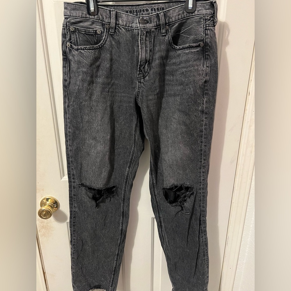 American Eagle 90’s low rise straight jeans